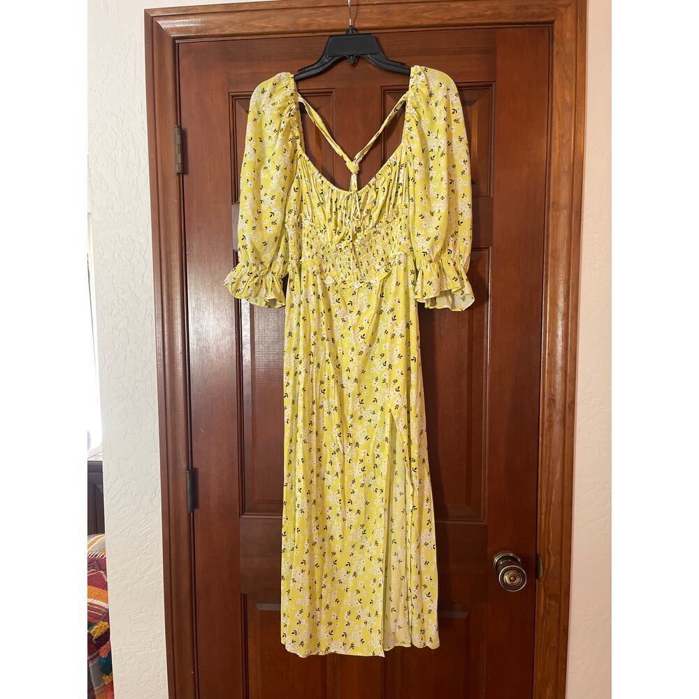 For Love & Lemons
Chrysanthemum Midi
Dress Large - Picture 2 of 7